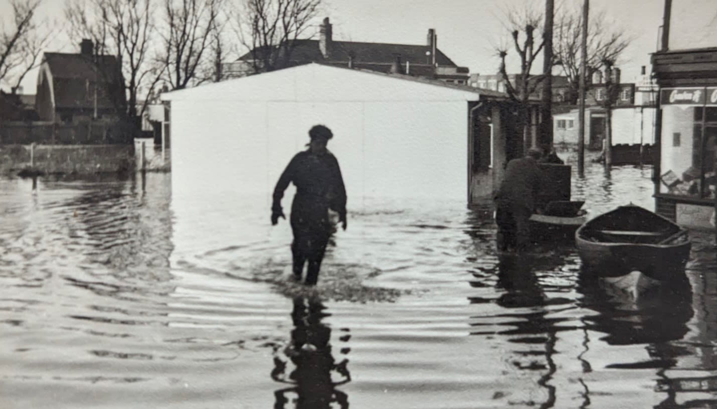 When The Sea Came In Remembering The Great Flood 1953   1953 Floods Felixstowe Credit Suffolk Archives 1430x817 